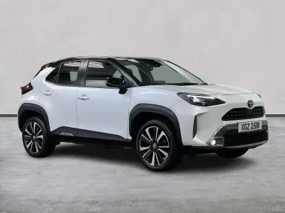 Second-hand Toyota Yaris Hybrid Edition 2022 Alb Hatchback