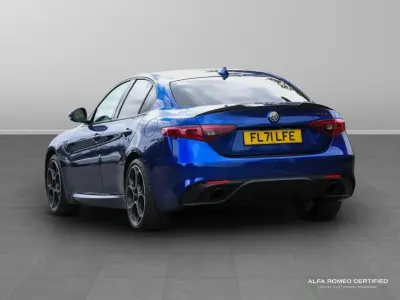 Begagnad Alfa Romeo Giulia Veloce 276 HK (202 kW) 2021 Blå Sedan