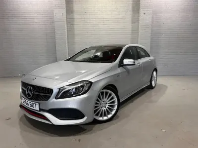 Usado Mercedes A250 Premium 2016 Prateado Citadino