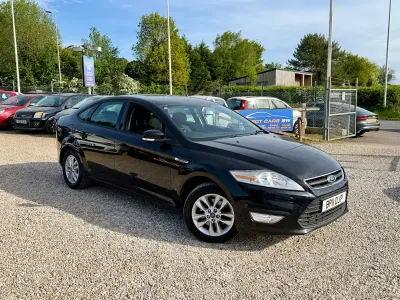 Begagnad Ford Mondeo Zetec 2011 Svart Halvkombi