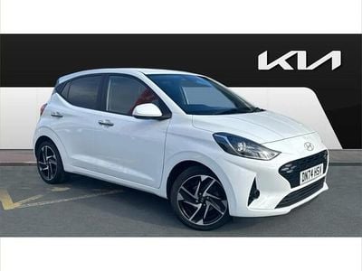 Used Hyundai i10 Premium 63 HP (46 kW) 2024 White Hatchback