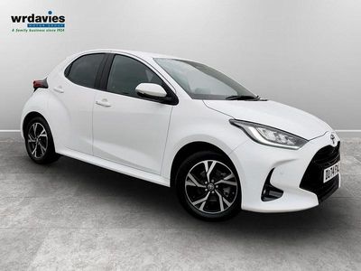 Used Toyota Yaris Hybrid Design 2024 Pure white Hatchback