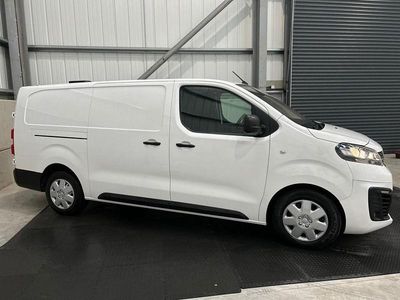 Used Vauxhall Vivaro 100 HP (73 kW) 2022 White MPV