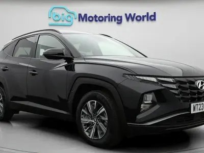 Usado Hyundai Tucson SE 230 CV (169 kW) 2023 Negro SUV