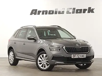 Usado Skoda Kamiq SE Drive 95 HP (69 kW) 2023 Cinzento SUV