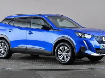 Usado Peugeot 2008 Active+ 100 kW (136 HP) 2023 Azul SUV