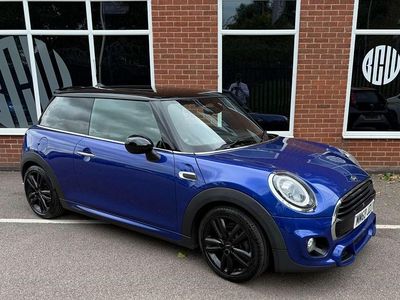 Begagnad Mini Cooper Hatch 2018 Blå Halvkombi