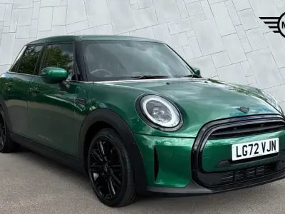 Używany Mini Cooper Exclusive 134 KM (98 kW) 2022 Zielony Hatchback