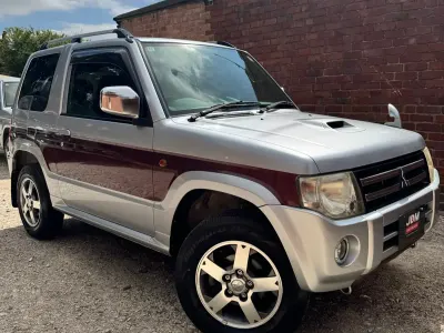 Used Mitsubishi Pajero 2010 Sliver burgundy SUV