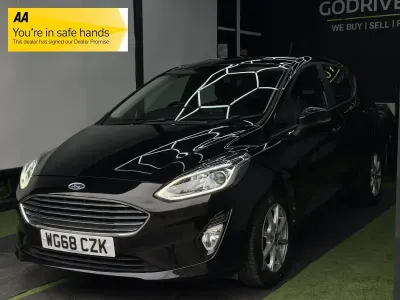 Used Ford Fiesta Zetec 100 HP (73 kW) 2018 Black Hatchback