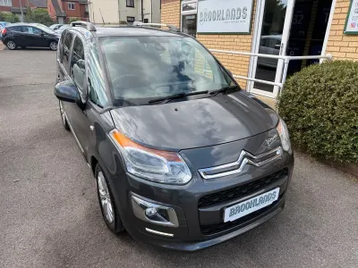 Begagnad Citroën C3 Picasso Exclusive 120 HK (88 kW) 2014 Grå Minibuss