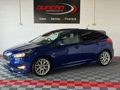Used Ford Focus ST-Line 120 HP (88 kW) 2017 Blue Hatchback