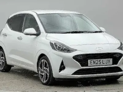 Used Hyundai i10 Premium 79 HP (58 kW) 2025 White Hatchback