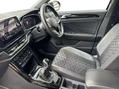 Used VW T-Roc R-line 150 HP (110 kW) 2024 Black SUV