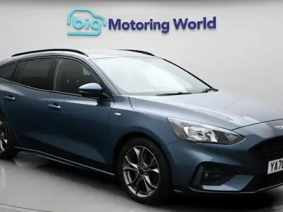 Gebraucht Ford Focus ST-Line 120 PS (88 kW) 2020 Blau Kombi