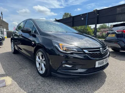 Used Vauxhall Astra SRi 150 HP (110 kW) 2016 Black Hatchback