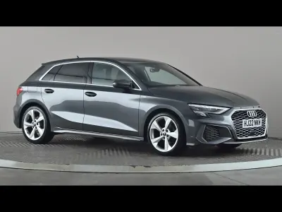 Usado Audi A3 S-Line 150 HP (110 kW) 2022 Cinzento Sedan