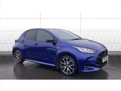 Used Toyota Yaris Hybrid 116 HP (85 kW) 2020 Blue Hatchback