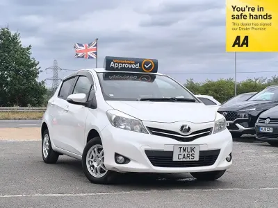 Used Toyota Yaris 2011 Pearl white Hatchback