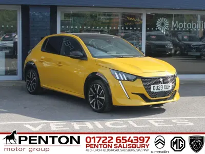 Used Peugeot 208 GT 100 HP (73 kW) 2023 Yellow Hatchback