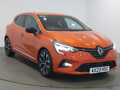 Used Renault Clio Techno 145 HP (106 kW) 2023 Orange Hatchback