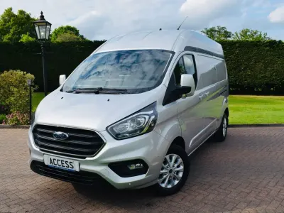 Used Ford Transit Custom Limited 130 HP (95 kW) 2023 Silver Van
