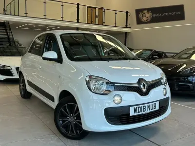 Used Renault Twingo Play 70 HP (51 kW) 2018 White Hatchback