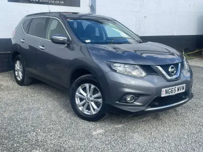 Usado Nissan X-Trail Acenta 130 CV (95 kW) 2015 Gris SUV