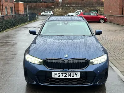 Begagnad BMW 330e Sport Line 292 HK (214 kW) 2022 Blå Kombi