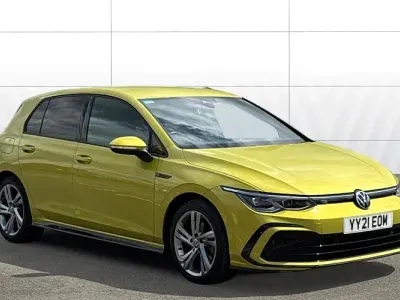 Used VW Golf VII R-line 150 HP (110 kW) 2021 Yellow Hatchback