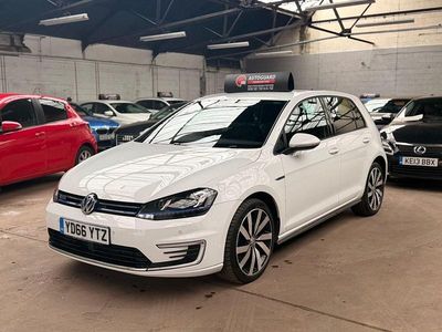 Used VW Golf VII GTE 204 HP (150 kW) 2016 White Hatchback