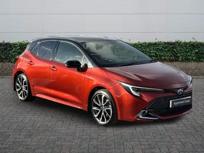Used Toyota Corolla 196 HP (144 kW) 2025 Bronze Hatchback