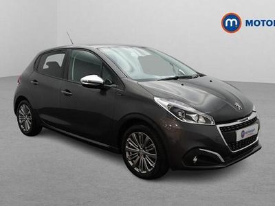 Used 2019 Peugeot 208 Signature Sky Hatchback | £10,099 (Fair price)