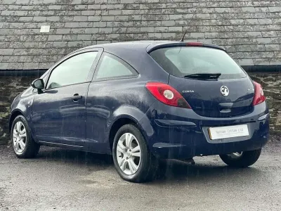 Używany Vauxhall Corsa S 2013 Niebieski Hatchback