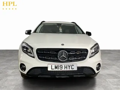 Used Mercedes GLA180 Urban 122 HP (89 kW) 2019 White SUV