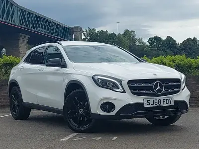 Used Mercedes GLA180 Urban 122 HP (89 kW) 2018 White SUV