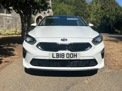 Used Kia Ceed First Edition 140 HP (102 kW) 2018 White Hatchback
