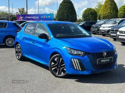 Używany Peugeot 208 Allure 99 KM (72 kW) 2024 Niebieski Hatchback