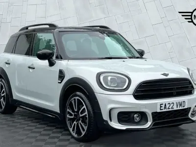 Usado Mini Cooper Countryman Sport 134 HP (98 kW) 2022 Prateado SUV