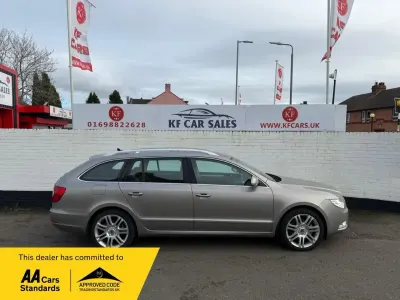 Gebraucht Skoda Superb Elegance 160 PS (117 kW) 2011 Beige Kombi