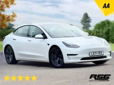 Używany Tesla Model 3 Long Range AWD 366 kW (498 KM) 2021 Biały Sedan/Limuzyna