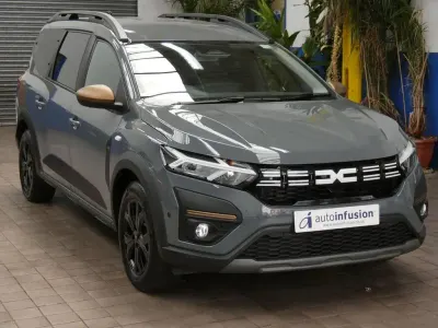 Used Dacia Jogger Extreme 140 HP (102 kW) 2024 Grey MPV