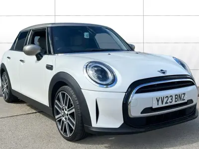 Begagnad Mini Cooper Exclusive 156 HK (114 kW) 2007 Halvkombi