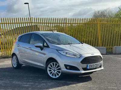 Begagnad Ford Fiesta Titanium X 2013 Silver Halvkombi