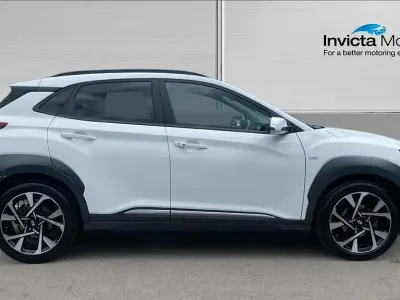 Second-hand Hyundai Kona Premium 120 CP (88 kW) 2022 Alb SUV