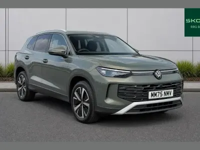 Used VW Tayron Elegance 150 HP (110 kW) 2026 Green SUV