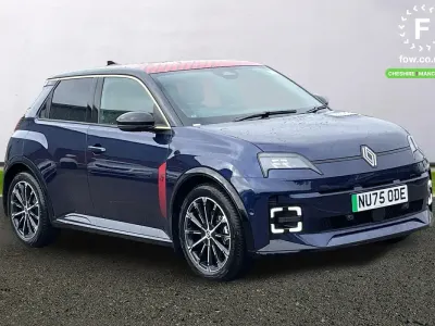 Used Renault R5 Iconic 110 kW (150 HP) 2025 Blue/black Hatchback