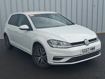 Used VW Golf VII SE 125 HP (91 kW) 2017 White Hatchback