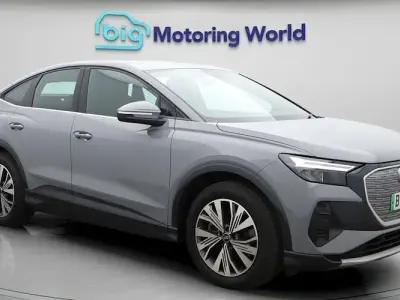 Begagnad Audi Q4 Sportback e-tron Sport 219 kW (299 HK) 2022 Grå SUV