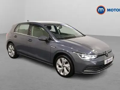 Begagnad VW Golf VIII Style 131 HK (96 kW) 2024 Halvkombi